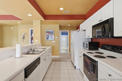 Great opportunity to own a turnkey lakefront condo at the Lake - photo 8