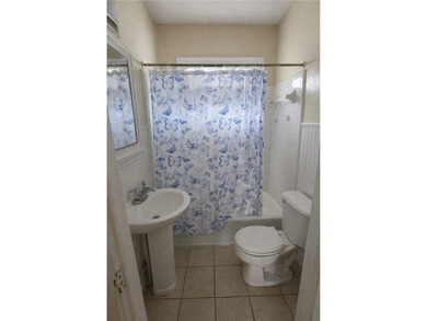 928 West Victory Drive presents a stabilized, income-producing - photo 11