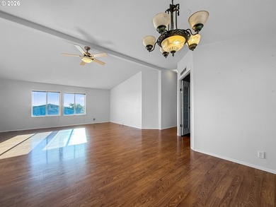 This spacious home in the desirable Camellia Park, a 55-and-over - photo 15