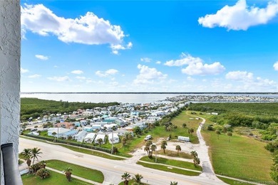 PRINCESS ON HUTCHINSON ISLAND - 2BR/2BA renovated SE end unit - photo 17