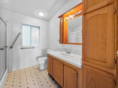 This spacious home in the desirable Camellia Park, a 55-and-over - photo 22