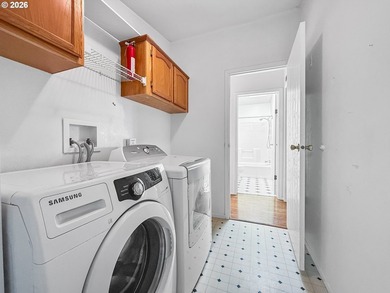 This spacious home in the desirable Camellia Park, a 55-and-over - photo 27