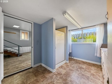 This spacious home in the desirable Camellia Park, a 55-and-over - photo 32