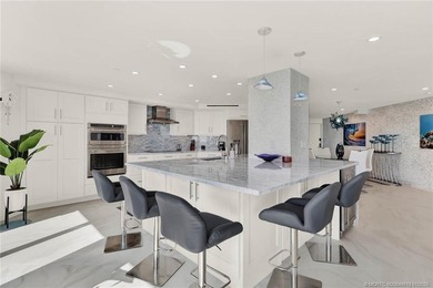 PRINCESS ON HUTCHINSON ISLAND - 2BR/2BA renovated SE end unit - photo 35