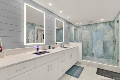 PRINCESS ON HUTCHINSON ISLAND - 2BR/2BA renovated SE end unit - photo 41