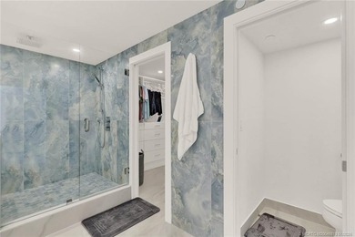 PRINCESS ON HUTCHINSON ISLAND - 2BR/2BA renovated SE end unit - photo 42