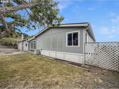 This spacious home in the desirable Camellia Park, a 55-and-over - photo 44