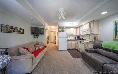 Experience effortless lake living in this turnkey 1-bedroom - photo 7
