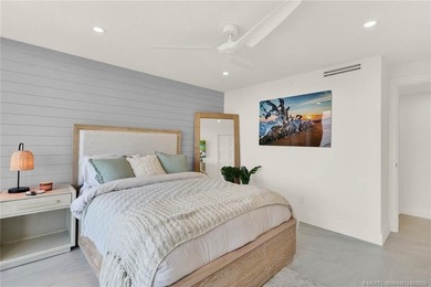 PRINCESS ON HUTCHINSON ISLAND - 2BR/2BA renovated SE end unit - photo 47