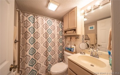 Experience effortless lake living in this turnkey 1-bedroom - photo 9