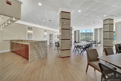 PRINCESS ON HUTCHINSON ISLAND - 2BR/2BA renovated SE end unit - photo 57