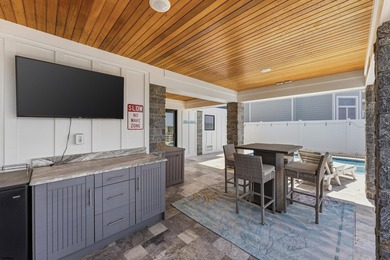 3 years NEW exclusive bayfront living with Coastal designer - photo 12