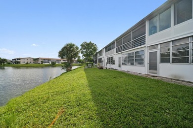 Welcome to this updated 1-bedroom, 1.5-bathroom condo is - photo 18