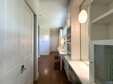 Ultimate Luxury & Privacy With this Stunning & Unique Estate - photo 25