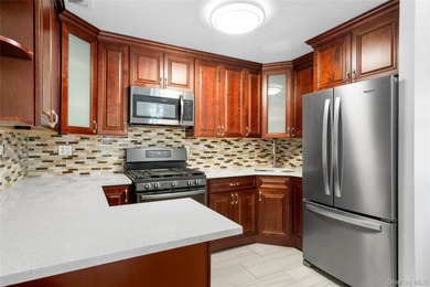 Recently renovated three-bedroom condo on the inside of Nehemiah - photo 6