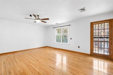 Recently renovated three-bedroom condo on the inside of Nehemiah - photo 10