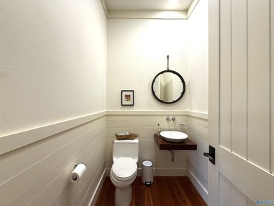 Ultimate Luxury & Privacy With this Stunning & Unique Estate - photo 30