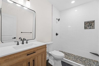Rare Find! Absolutely nothing like this condo in the entire - photo 31