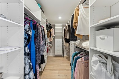 3 years NEW exclusive bayfront living with Coastal designer - photo 48