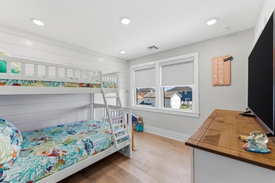 3 years NEW exclusive bayfront living with Coastal designer - photo 49