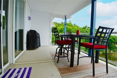 VIEW, VIEW, VIEW from this Penthouse Unit. This is a must see! - photo 4