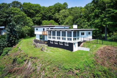 Lake Home For Sale in Hyde Park, New York
