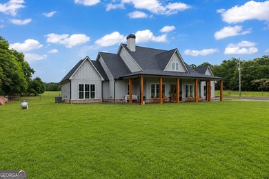 Welcome home to your custom-built ranch with bonus room... built - photo 3