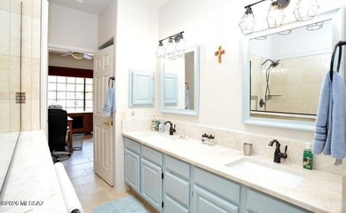 Oro Valley! Beautiful El Conquistator Resort 3BR/2BA patio home - photo 33
