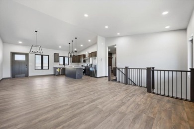 For more information, please contact listing agents Michael - photo 3