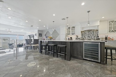 Experience breathtaking, million-dollar panoramic waterfront - photo 9