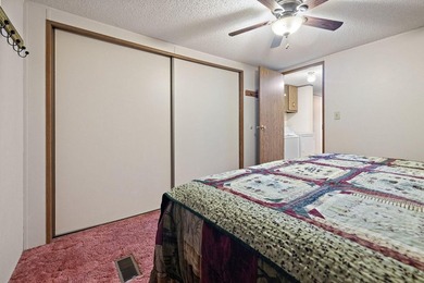 Amazing opportunity to own this property on Round Lake with 100 - photo 11