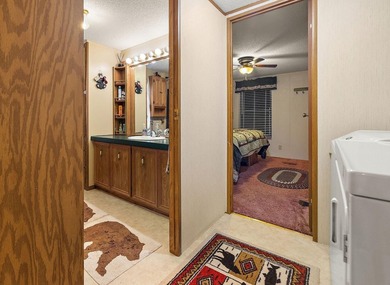 Amazing opportunity to own this property on Round Lake with 100 - photo 13