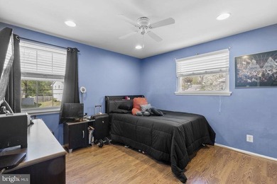 Welcome home to this spacious 4-level single-family home in - photo 15