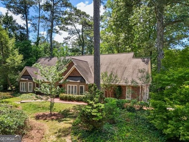 Beautifully maintained 4-bedroom, 3-bath four-sides brick home - photo 17
