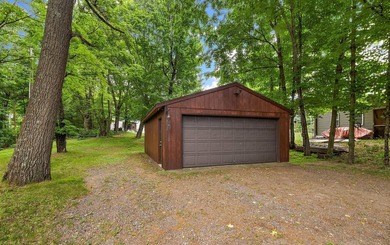 Amazing opportunity to own this property on Round Lake with 100 - photo 27