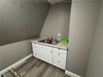 PRICE REDUCED! Prime Commercial Property in Growing Business