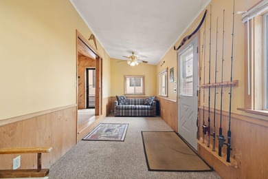 Amazing opportunity to own this property on Round Lake with 100 - photo 29
