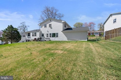 Welcome home to this spacious 4-level single-family home in - photo 35