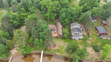 Amazing opportunity to own this property on Round Lake with 100 - photo 43