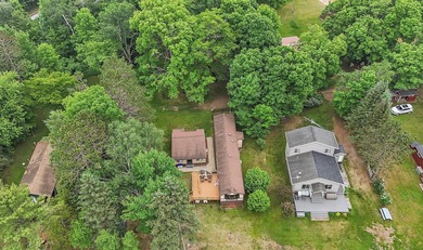 Amazing opportunity to own this property on Round Lake with 100 - photo 44