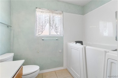 Beautifully maintained and centrally located, this move-in ready - photo 22