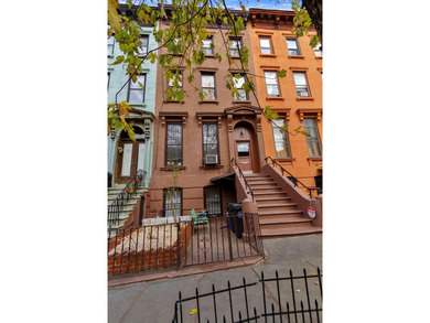 Nestled majestically in the heart of Central Park Slope, 457 6th - photo 14