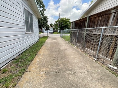 Opportunity awaits at 1202 Zarsky! If you've been looking for a - photo 20