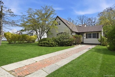 Spacious split-level home set on a huge, private wooded property - photo 3