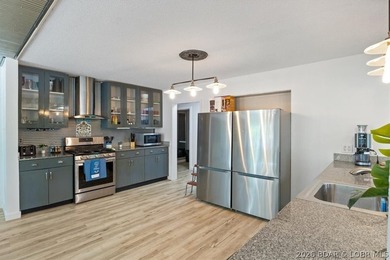 This impressive 6,236 sq ft property has demonstrated strong - photo 10