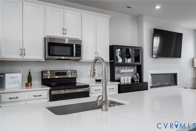 Experience elevated city living in this exceptional modern 3 Bed - photo 11