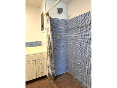 OWNER FINANCING OPTION AVAILABLE! ENJOY UPDATED LIVING IN THIS - photo 17