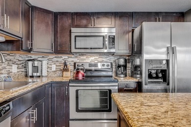 Hotel Zoned Maui Banyan G-210 is an upgraded, turn-key 2-bedroom - photo 17