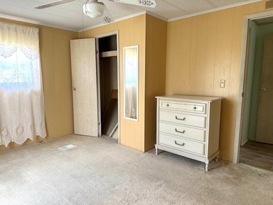 OWNER FINANCING OPTION AVAILABLE! ENJOY UPDATED LIVING IN THIS - photo 19