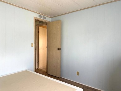OWNER FINANCING OPTION AVAILABLE! ENJOY UPDATED LIVING IN THIS - photo 23
